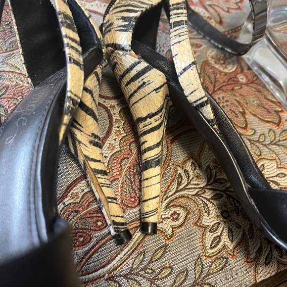 Black cute heels - Picture 3 of 6